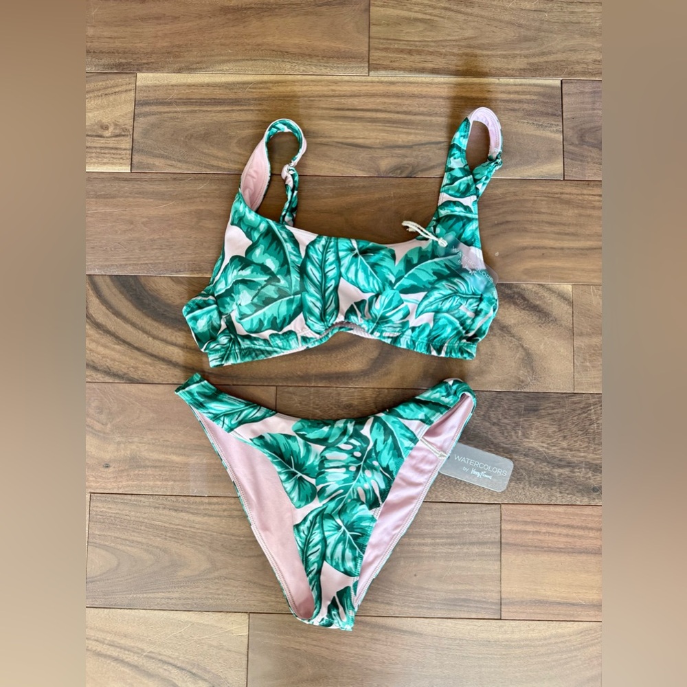 NWT Watercolors by Kenny Flowers Swimsuit